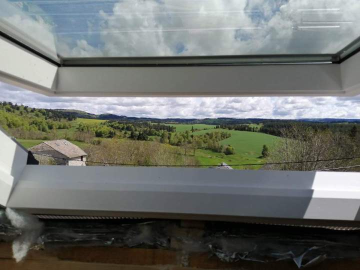 Installation experte pour plus de lumière naturelle.